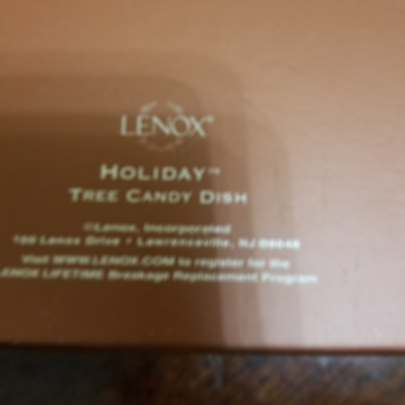 LENOX 24C GOLD TRIM HOLIDAY TREE CANDY DISH NWT IN ORIGINAL BOX - Picture 3 of 6